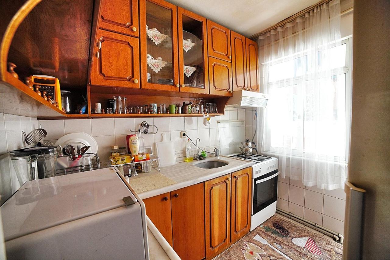 Private Room Close To Merter And Gungoren Textile Center Provincia di Provincia di Istanbul Esterno foto