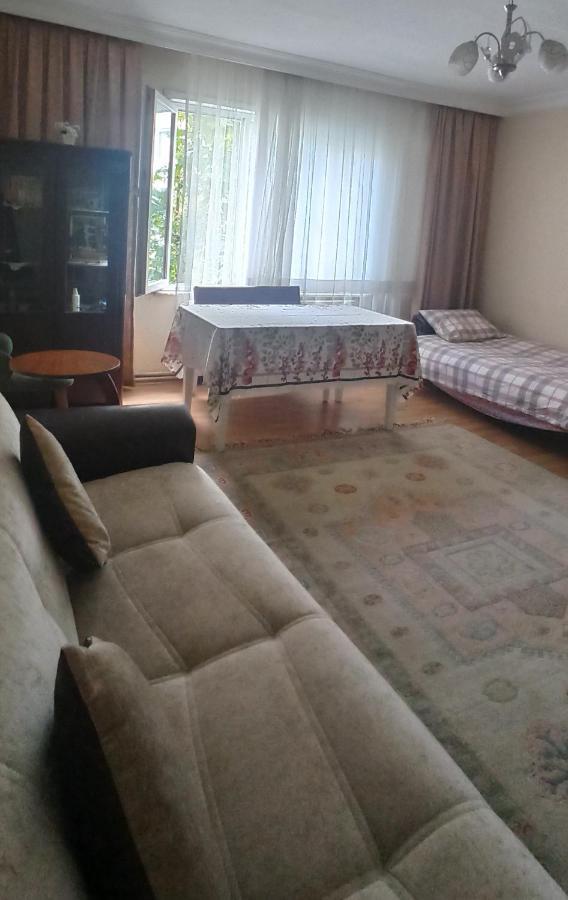 Private Room Close To Merter And Gungoren Textile Center Provincia di Provincia di Istanbul Esterno foto