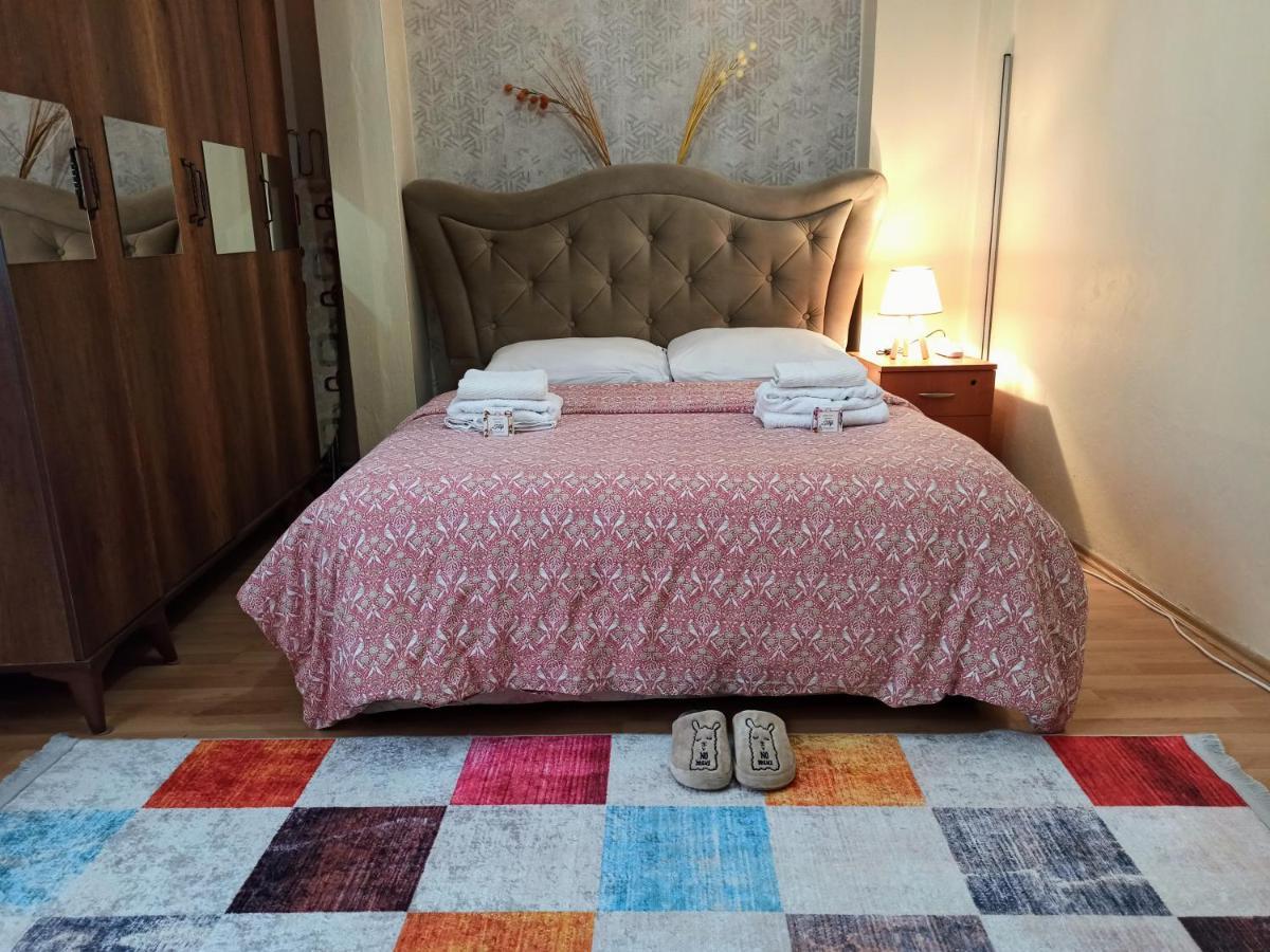Private Room Close To Merter And Gungoren Textile Center Provincia di Provincia di Istanbul Esterno foto