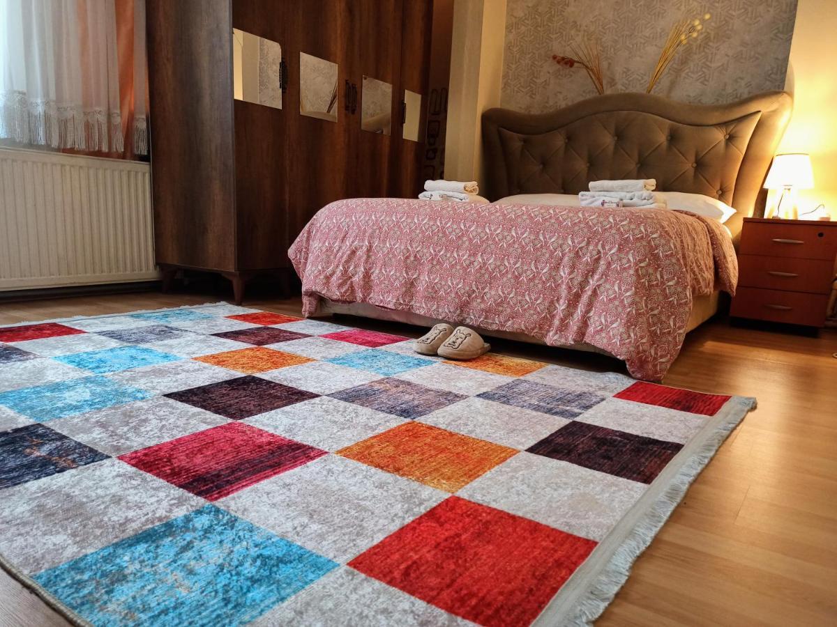Private Room Close To Merter And Gungoren Textile Center Provincia di Provincia di Istanbul Esterno foto